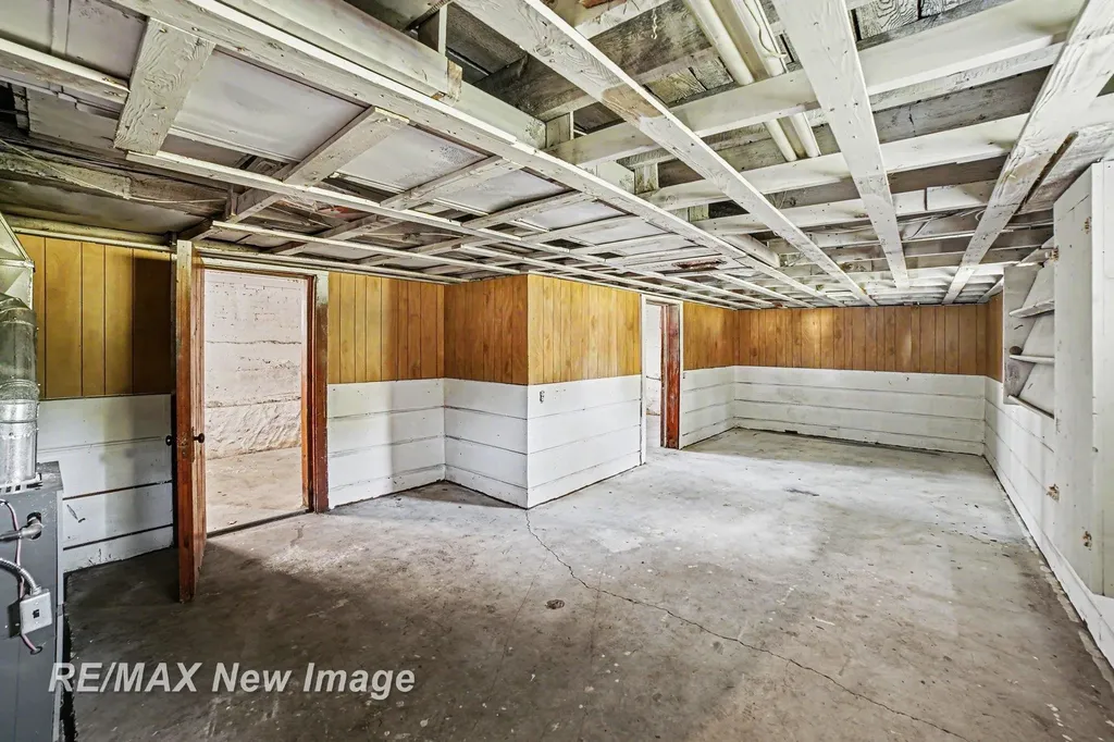 208 W Washington Street Coleman City MI 48618
