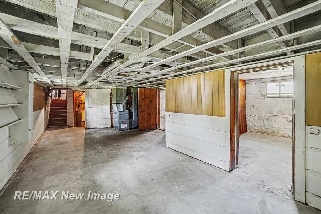 208 W Washington Street Coleman City MI 48618