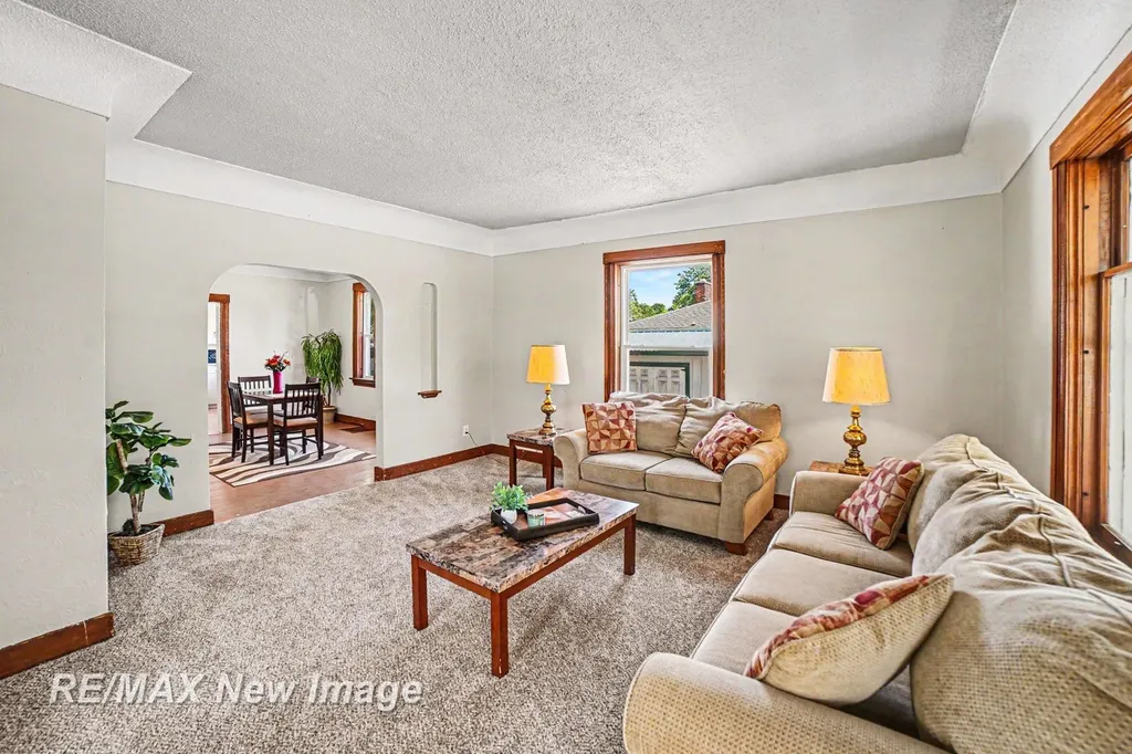 208 W Washington Street Coleman City MI 48618