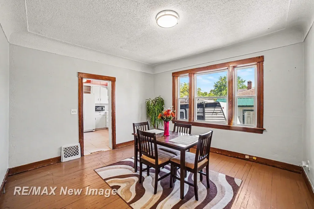 208 W Washington Street Coleman City MI 48618