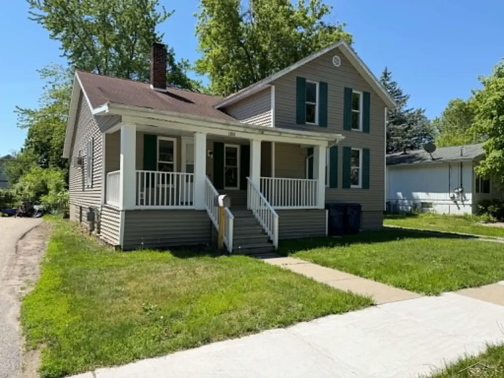 1204 Elm Street Bay City City MI 48706