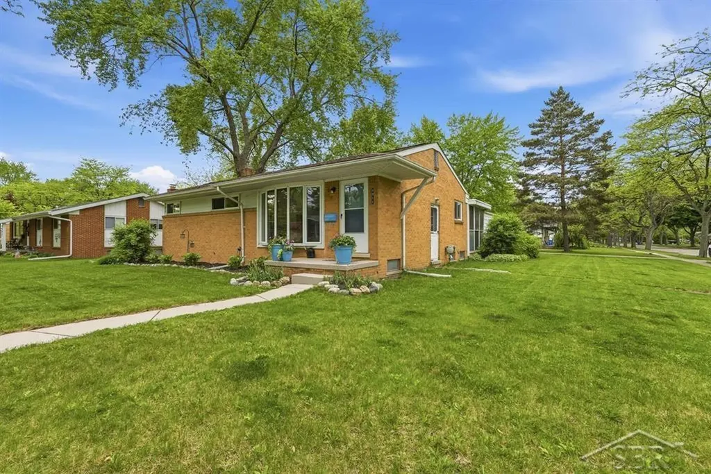 4911 Harding Street Midland City MI 48642