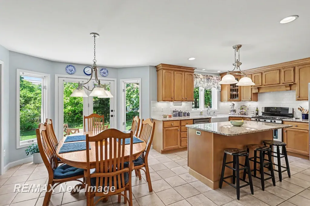 5305 Claremont Street Midland City MI 48642