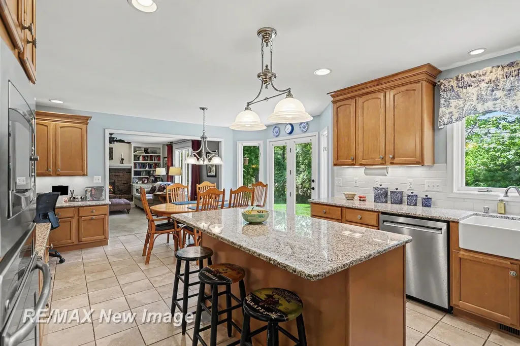 5305 Claremont Street Midland City MI 48642