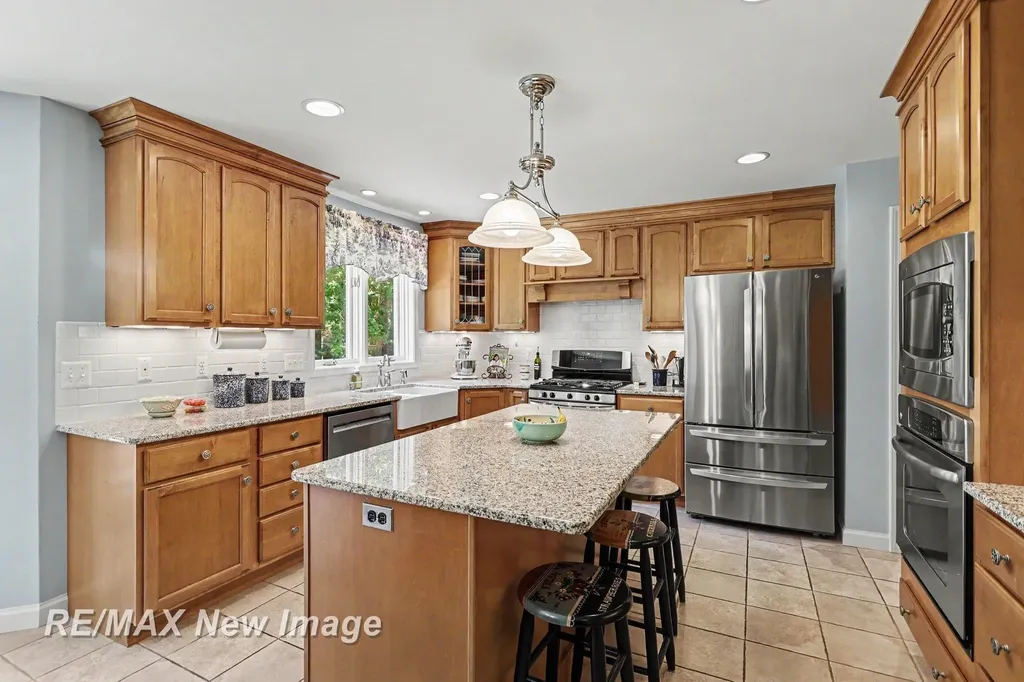 5305 Claremont Street Midland City MI 48642
