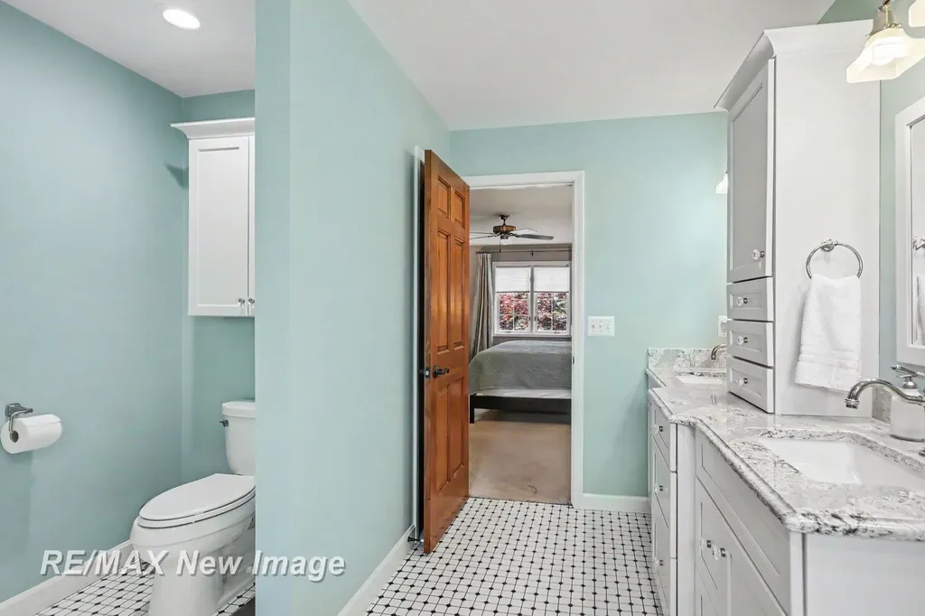 5305 Claremont Street Midland City MI 48642