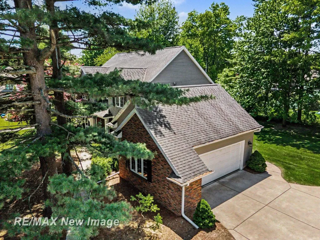 5305 Claremont Street Midland City MI 48642