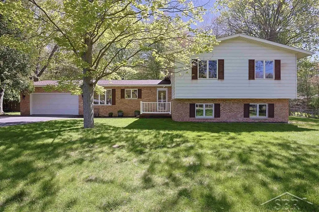 723 S Osborne Drive Midland City MI 48640