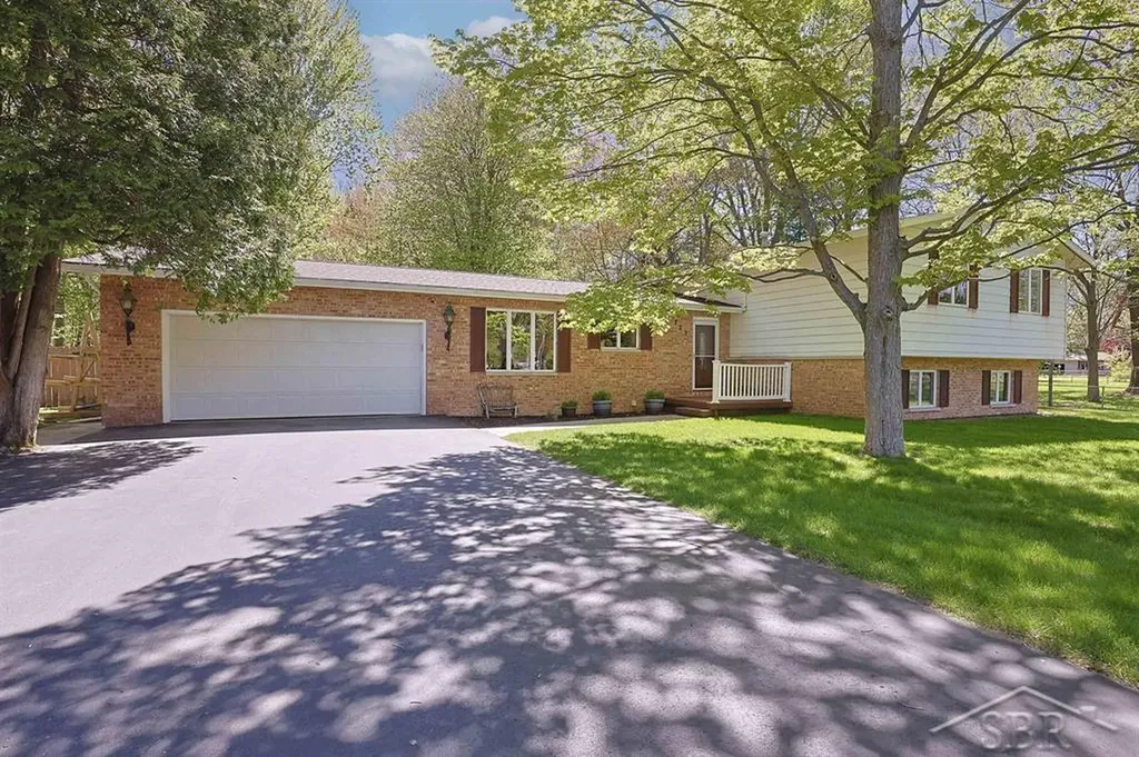 723 S Osborne Drive Midland City MI 48640