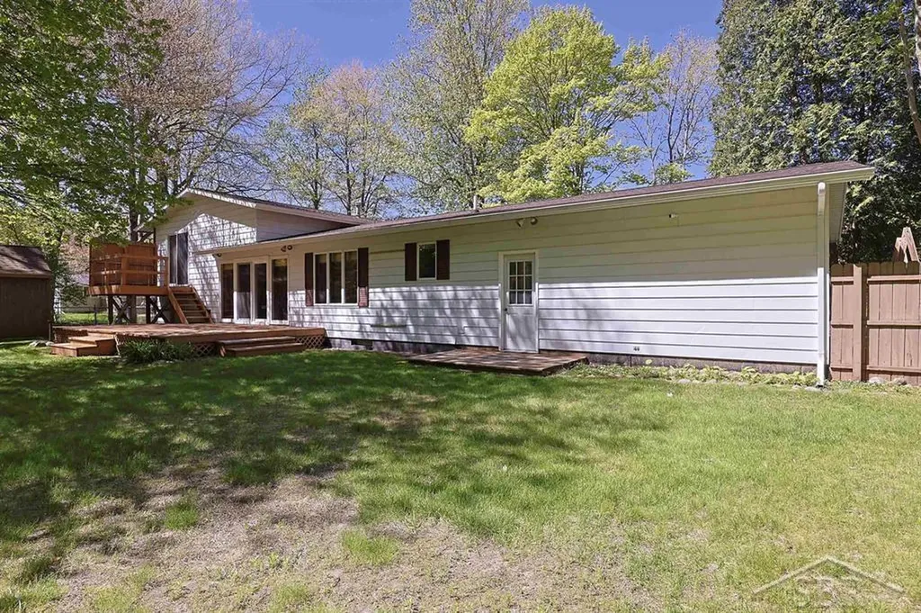 723 S Osborne Drive Midland City MI 48640