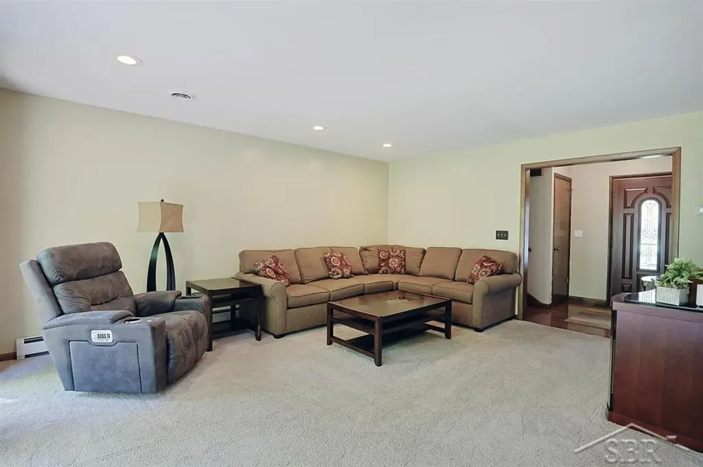 723 S Osborne Drive Midland City MI 48640
