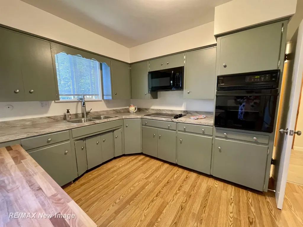 3192 Luther Road Saginaw Charter Township MI 48603