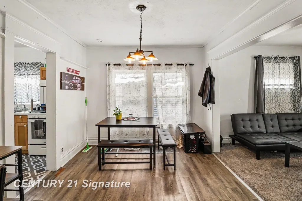 810 Mckinley Street Lansing City MI 48906