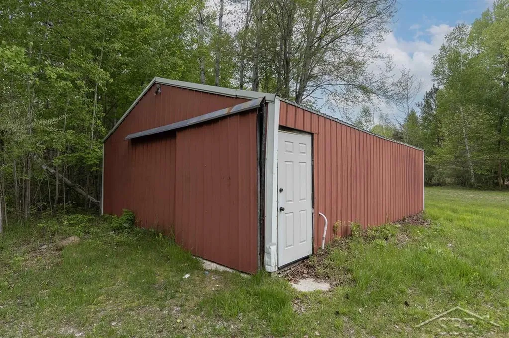 1156 S Alamando Road Greendale Township MI 48883
