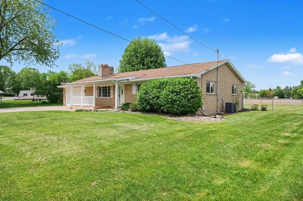 9920 Sonora Drive Thomas Township MI 48623