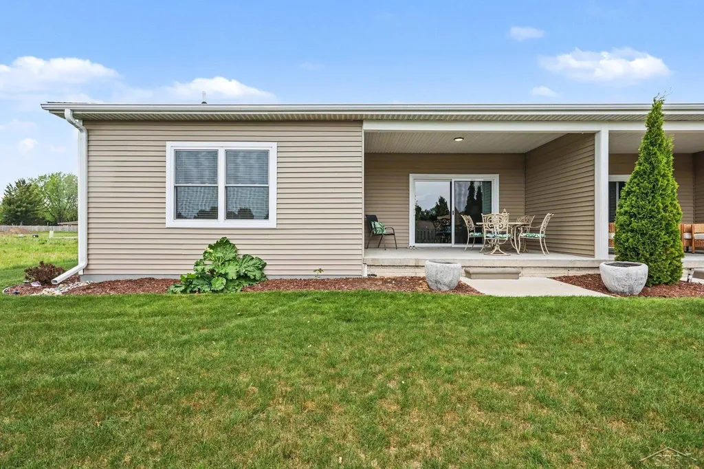 4111 Woodburn Court Saginaw Charter Township MI 48603