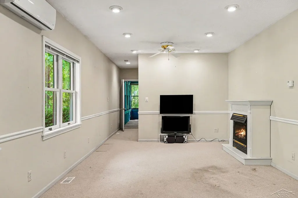 1038 E Freeland Road Mt. Haley Township MI 48637