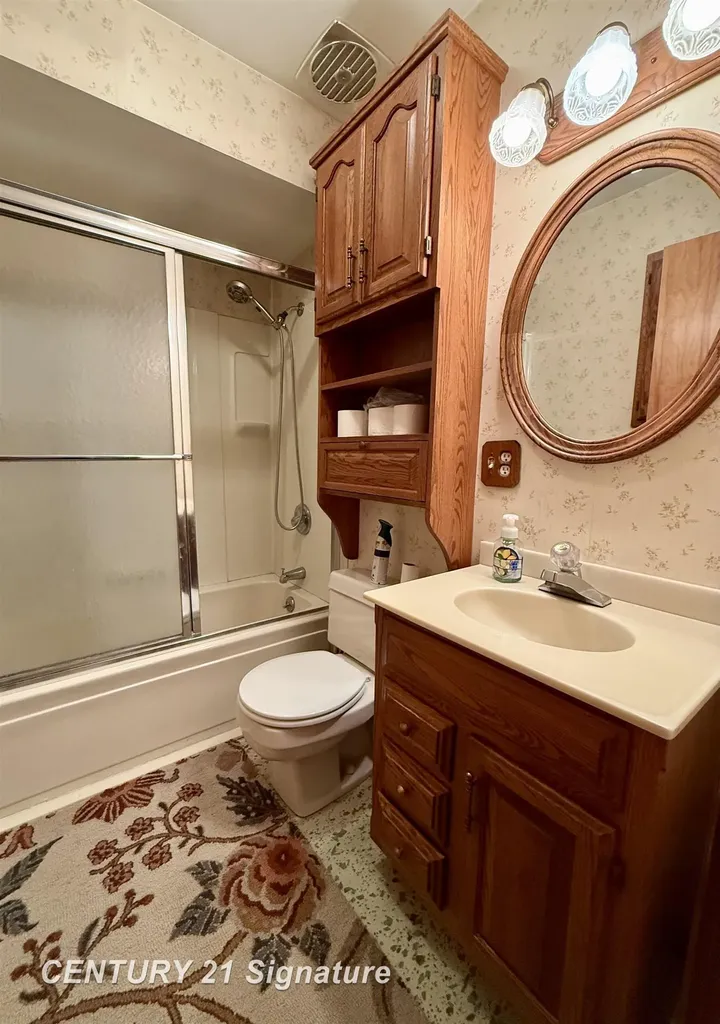1221 Sauk Lane Saginaw Charter Township MI 48638