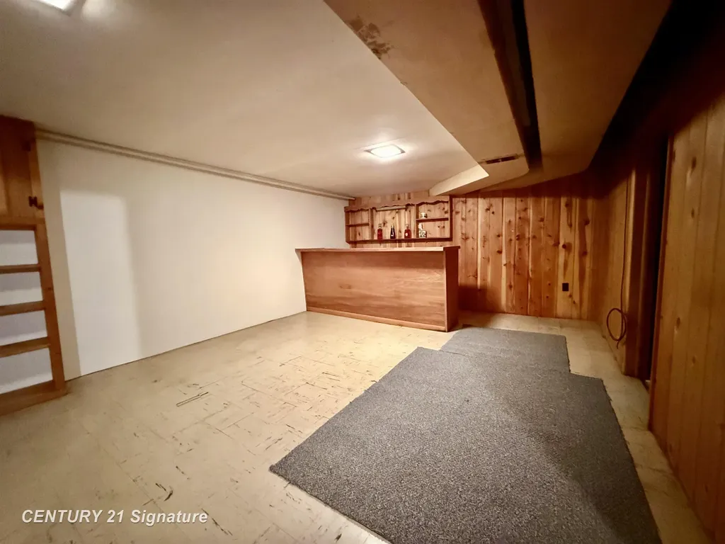 1221 Sauk Lane Saginaw Charter Township MI 48638