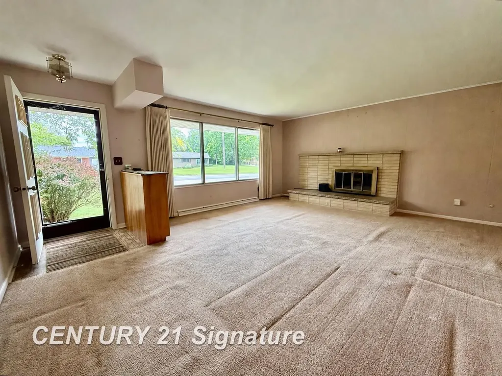 1221 Sauk Lane Saginaw Charter Township MI 48638
