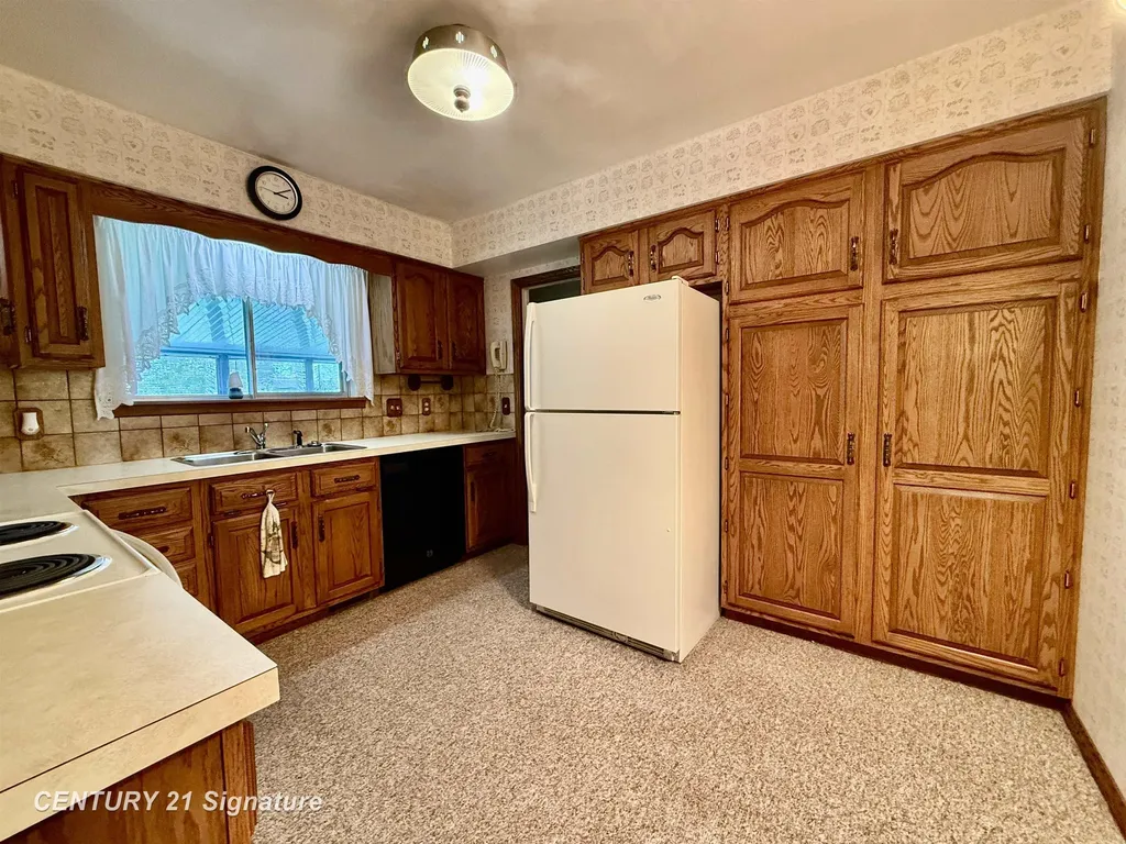 1221 Sauk Lane Saginaw Charter Township MI 48638