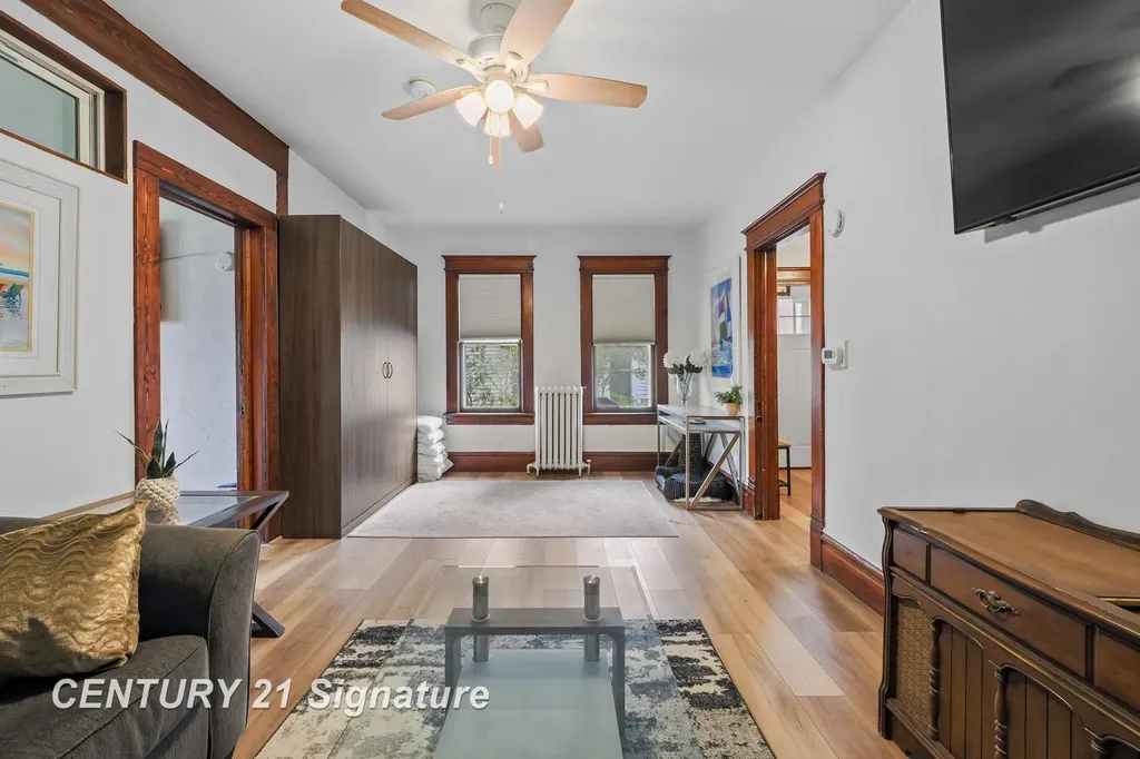 607 W Front Street Traverse City City MI 49684