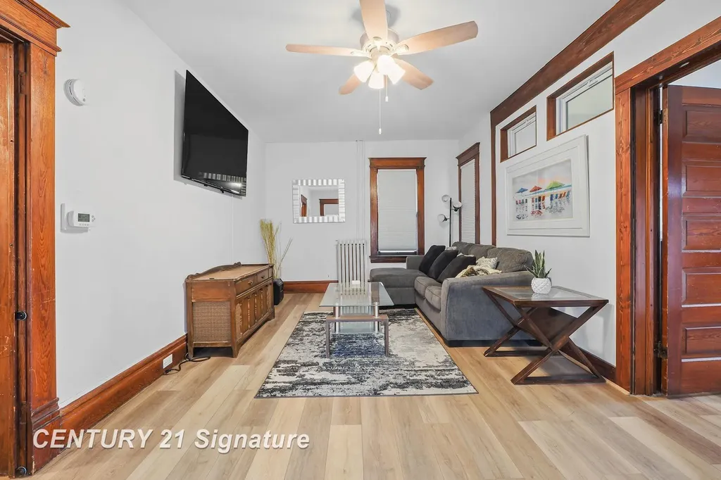 607 W Front Street Traverse City City MI 49684
