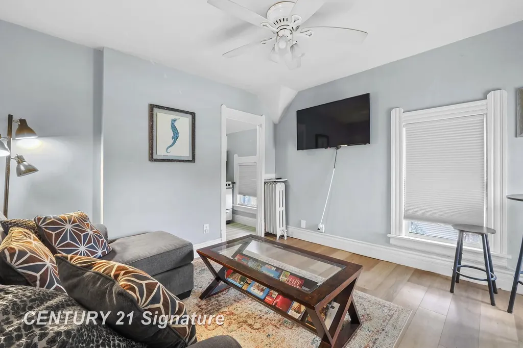 607 W Front Street Traverse City City MI 49684