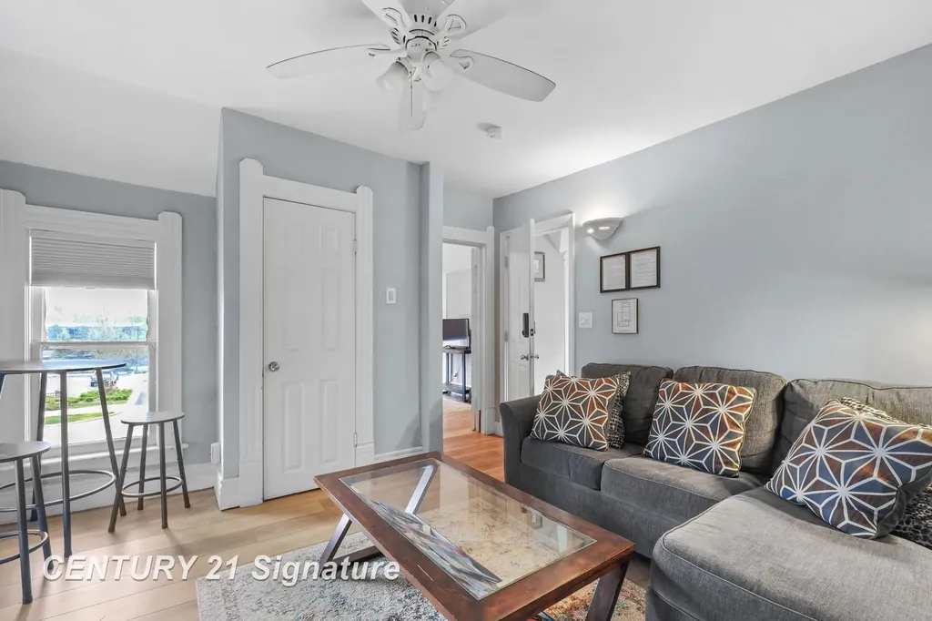 607 W Front Street Traverse City City MI 49684