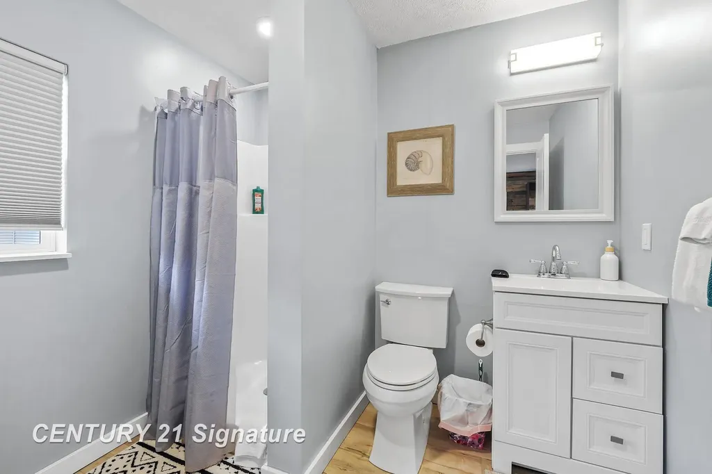 607 W Front Street Traverse City City MI 49684