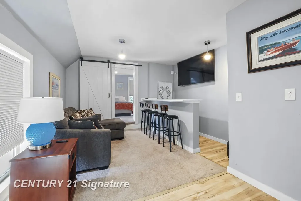 607 W Front Street Traverse City City MI 49684