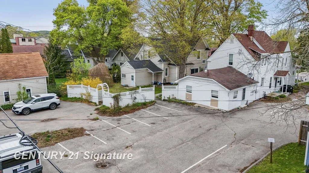 607 W Front Street Traverse City City MI 49684