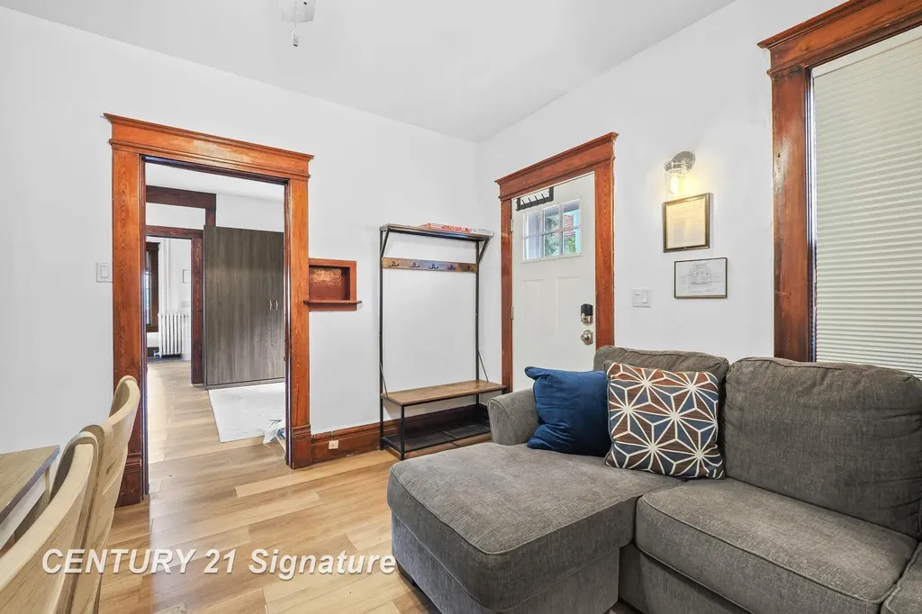 607 W Front Street Traverse City City MI 49684