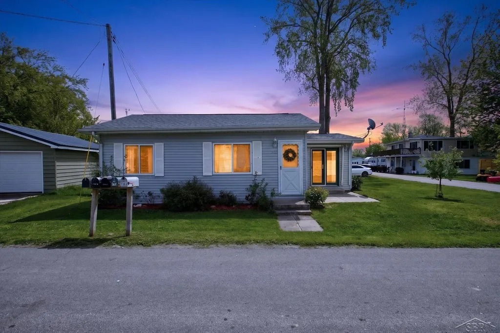 1857 Center Road Fairhaven Township MI 48759