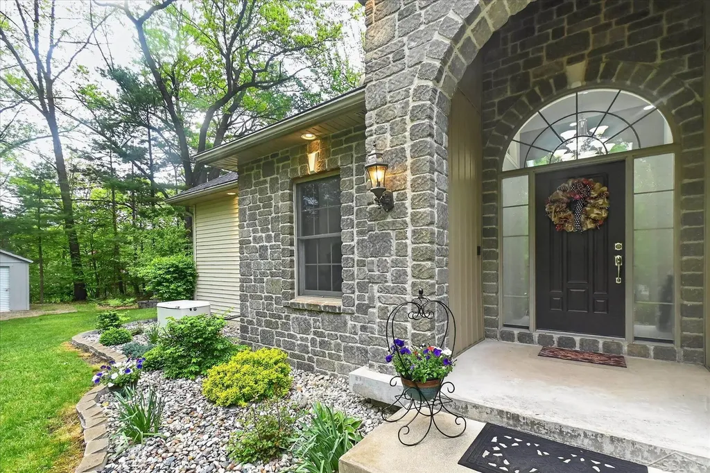 809 Rosewood Boulevard Homer Township MI 48640