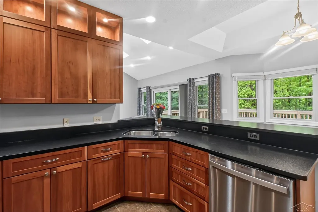 809 Rosewood Boulevard Homer Township MI 48640