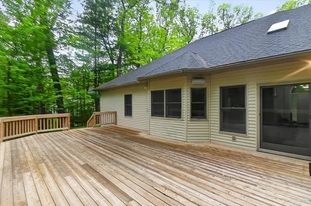 809 Rosewood Boulevard Homer Township MI 48640