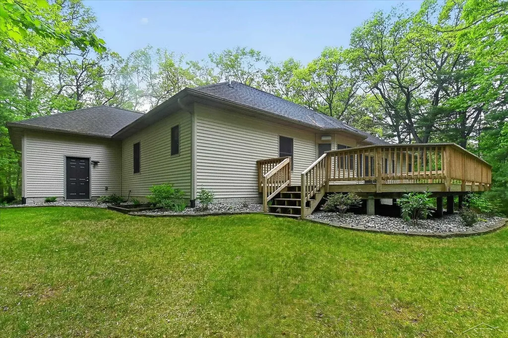 809 Rosewood Boulevard Homer Township MI 48640