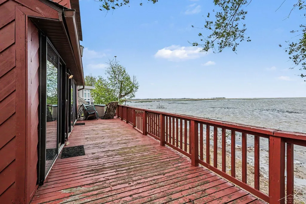 362 N Linwood Beach Road Fraser Township MI 48634