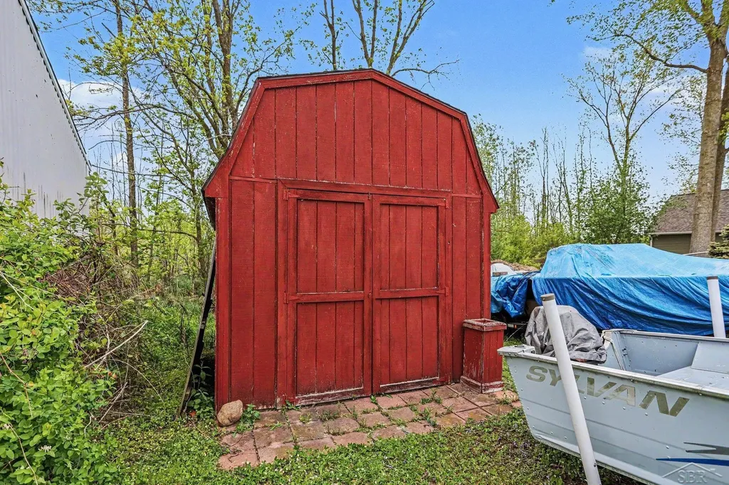 362 N Linwood Beach Road Fraser Township MI 48634