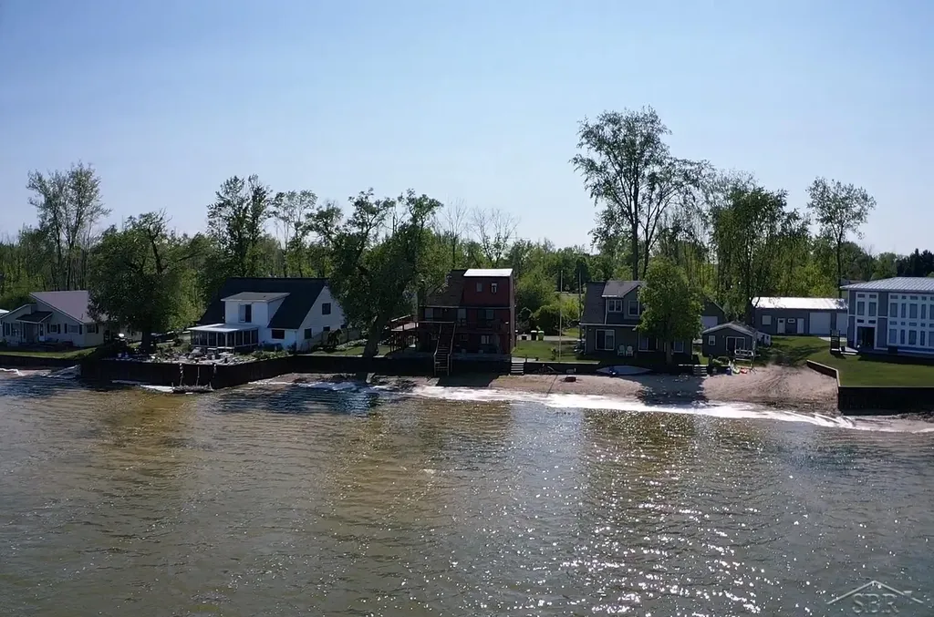 362 N Linwood Beach Road Fraser Township MI 48634