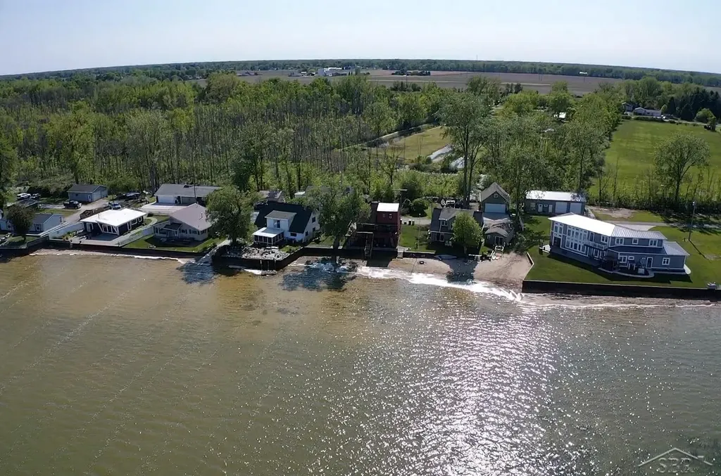 362 N Linwood Beach Road Fraser Township MI 48634