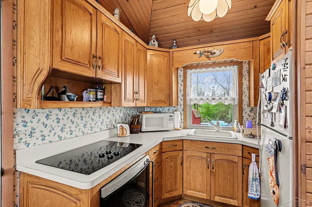 362 N Linwood Beach Road Fraser Township MI 48634