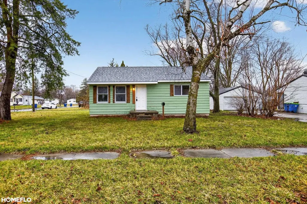 5025 Lodge Street Saginaw City MI 48601