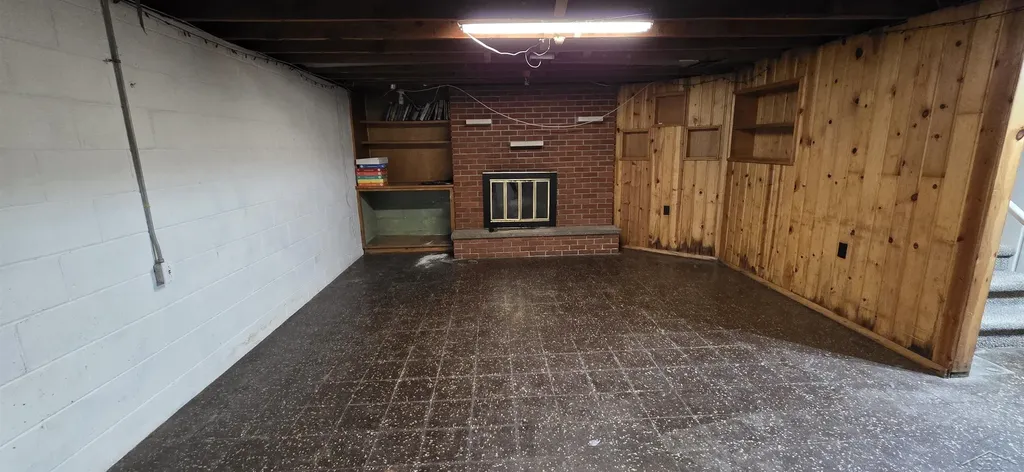 1308 Timothy Street Saginaw Charter Township MI 48638