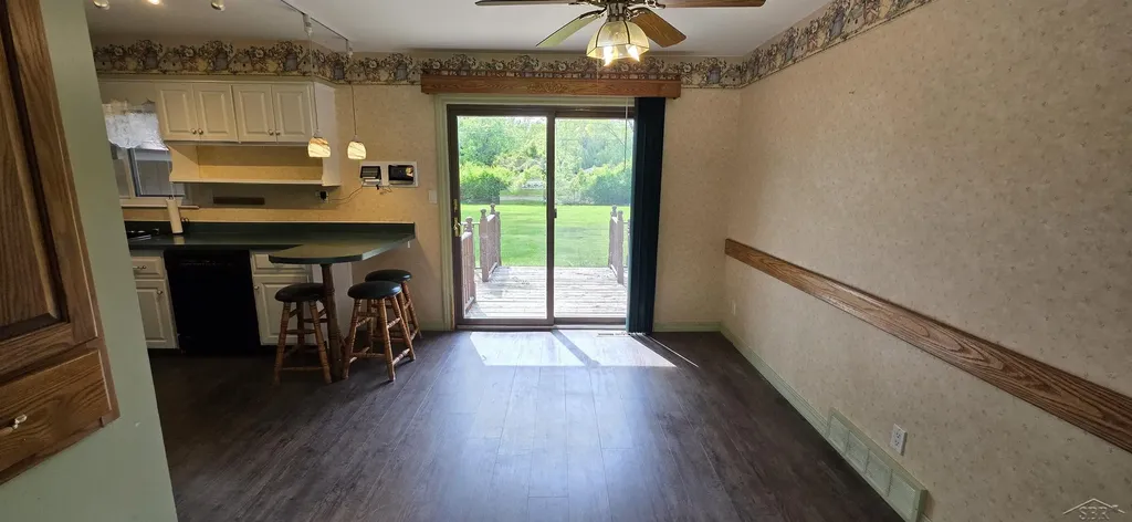 1308 Timothy Street Saginaw Charter Township MI 48638