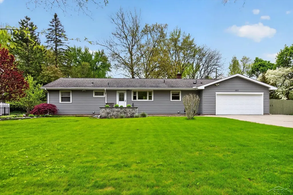 1603 Clover Lane Midland City MI 48640
