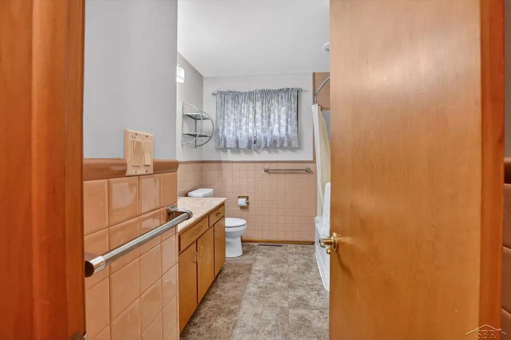 1603 Clover Lane Midland City MI 48640