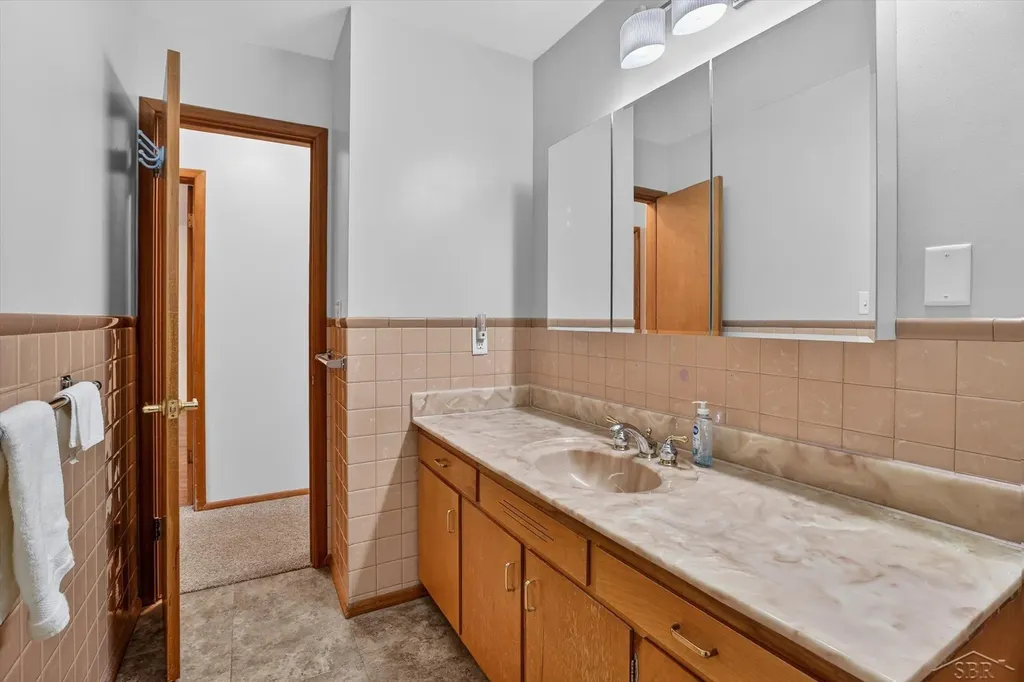 1603 Clover Lane Midland City MI 48640