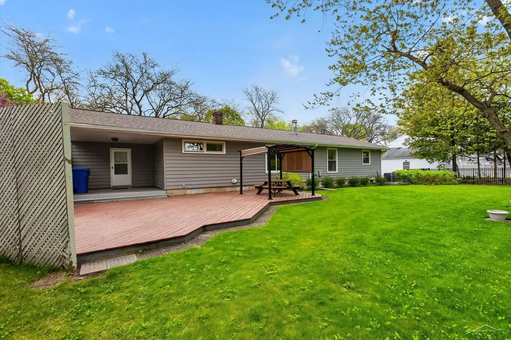 1603 Clover Lane Midland City MI 48640